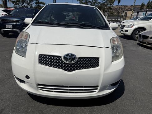 Used 2008 Toyota Yaris 2-Door Hatchback w/ Convenience Pkg FWD image 3