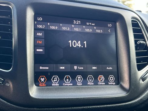 Used 2019 Jeep Compass Trailhawk image 18