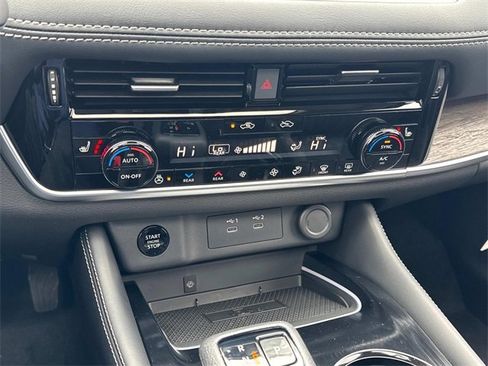 New 2026 Nissan Rogue Platinum w/ Platinum Premium Package image 33