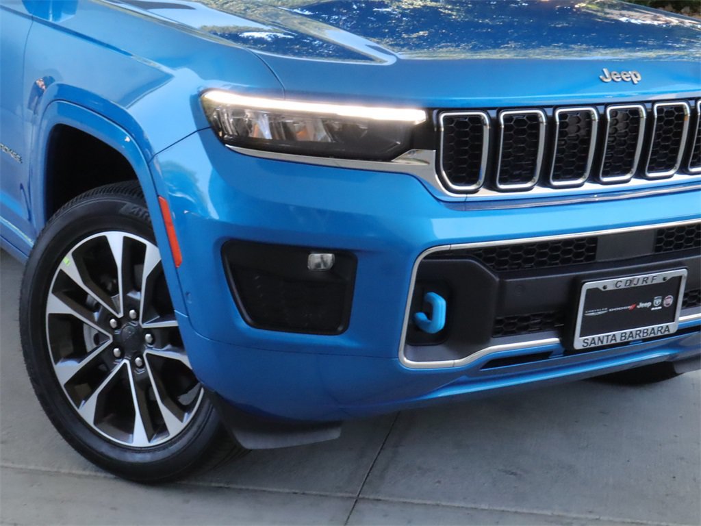 New 2023 Jeep Grand Cherokee Overland w/ Luxury Tech Group IV AWD/4WD image 2