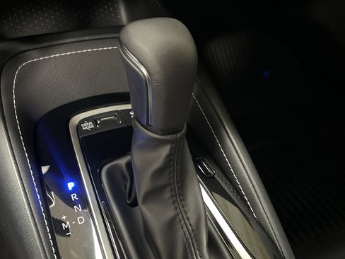 Certified 2025 Toyota Corolla SE image 27