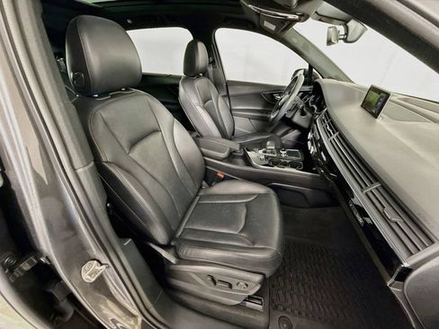 Used 2018 Audi Q7 3.0T Premium Plus w/ Premium Plus Package AWD/4WD image 30