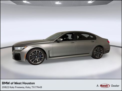 Used 2020 BMW 740i w/ M Sport Package RWD image 1