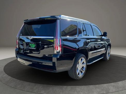 Used 2019 Cadillac Escalade Luxury image 5