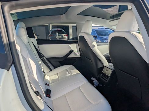 Used 2024 Tesla Model 3 Standard Range image 17