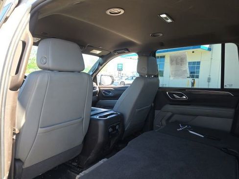 Used 2022 Chevrolet Suburban LT w/ Max Trailering Package AWD/4WD image 9