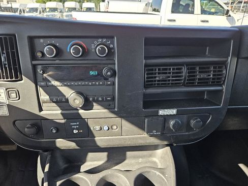 Used 2022 GMC Savana 3500 Extended w/ Power Convenience Package RWD image 51