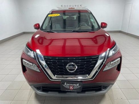 Used 2021 Nissan Rogue SV AWD/4WD image 2