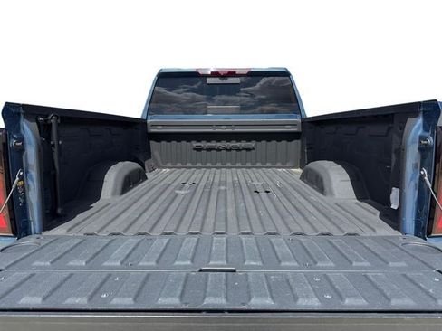 Used 2024 GMC Sierra 2500 Denali Ultimate AWD/4WD image 18
