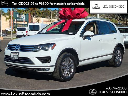 Used 2016 Volkswagen Touareg Sport image 1