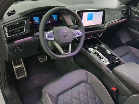 New 2026 Volkswagen Atlas Cross Sport SEL Premium R-Line image 2