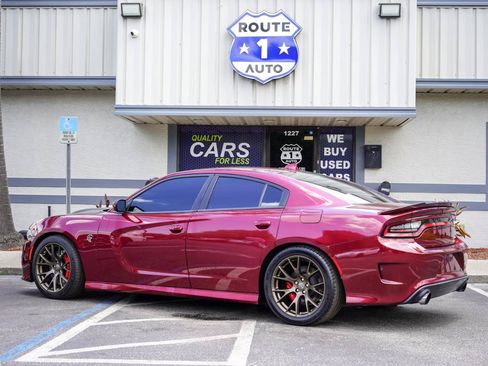Used 2018 Dodge Charger SRT Hellcat w/ Harman/Kardon Audio Group RWD image 6