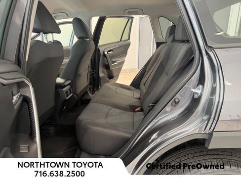 Used 2024 Toyota RAV4 XLE AWD/4WD image 15