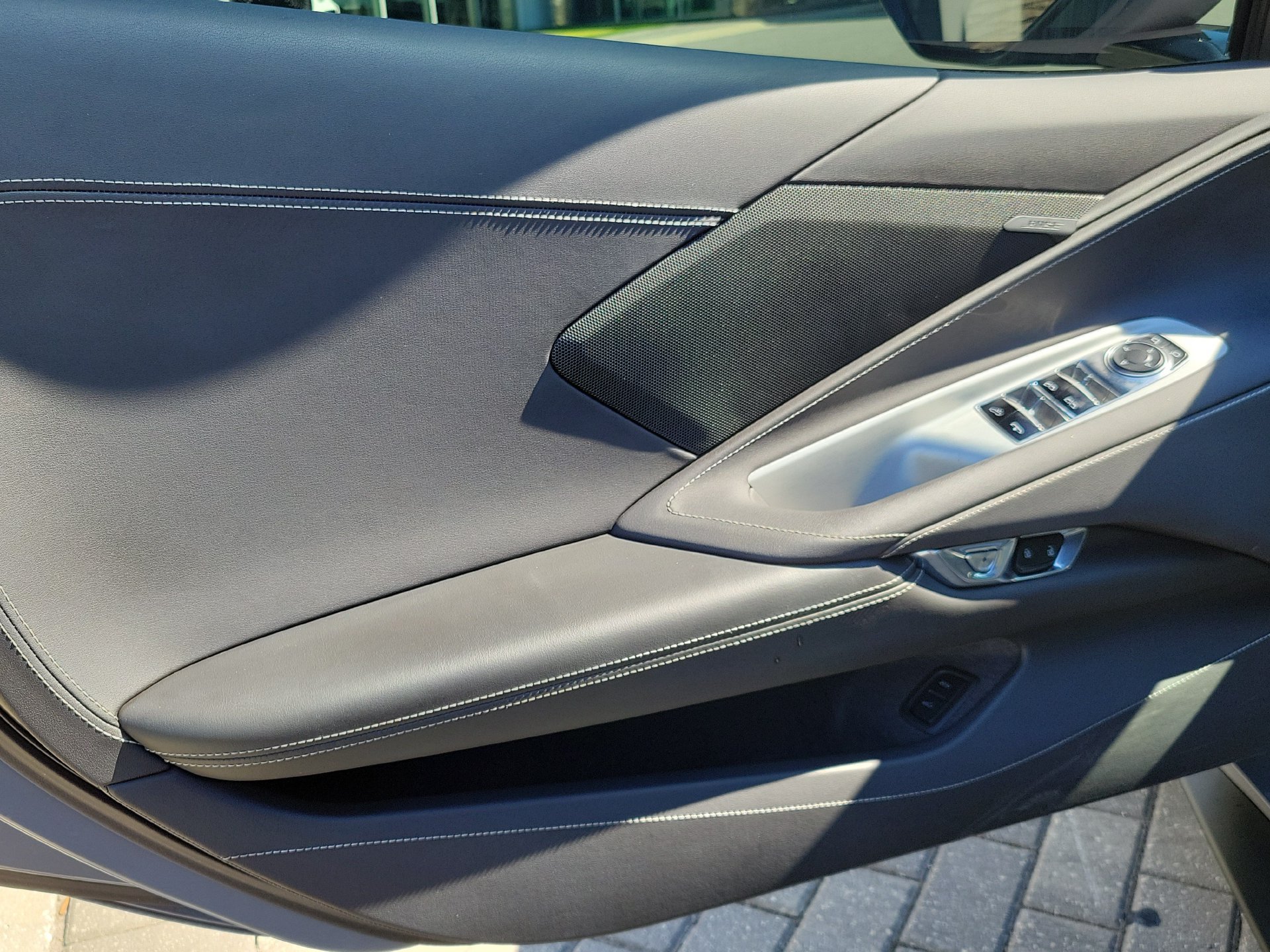 Used 2024 Chevrolet Corvette Stingray Convertible w/ Z51 Performance Package RWD image 15
