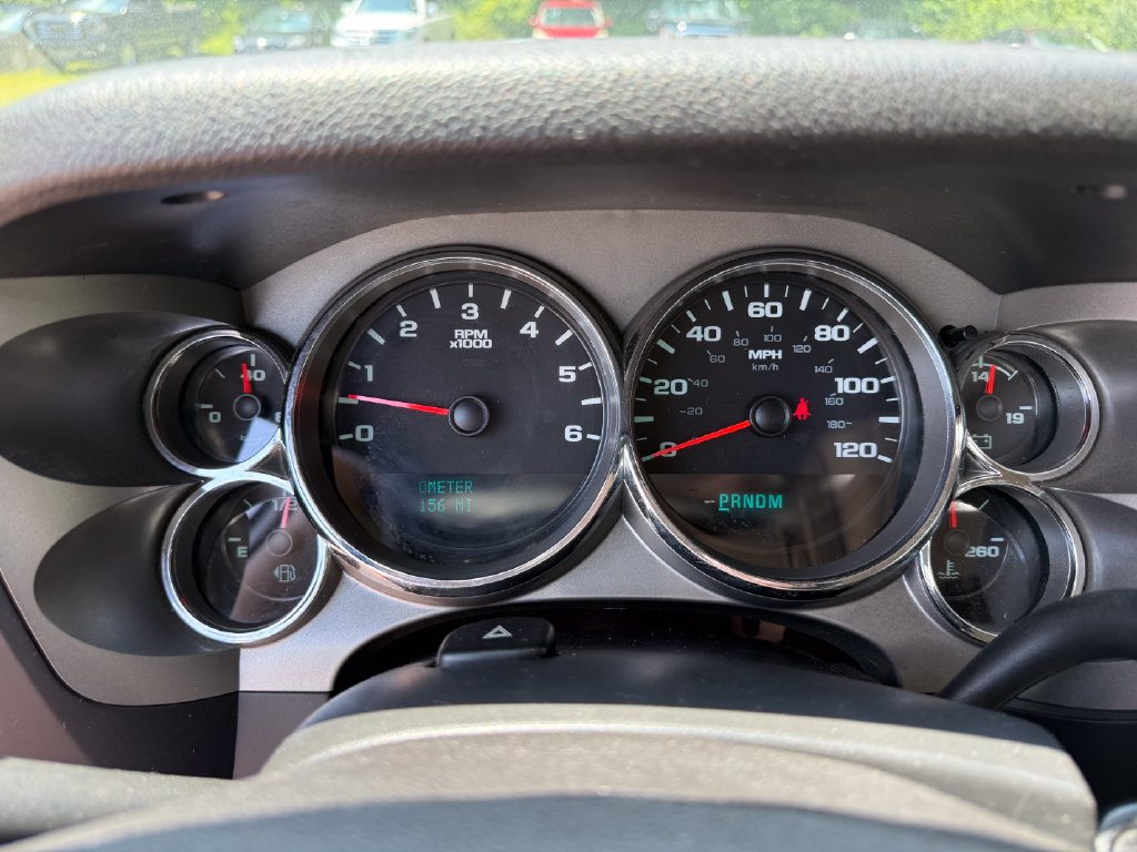 Used 2011 Chevrolet Silverado 2500 LT w/ Interior Plus Package AWD/4WD image 16