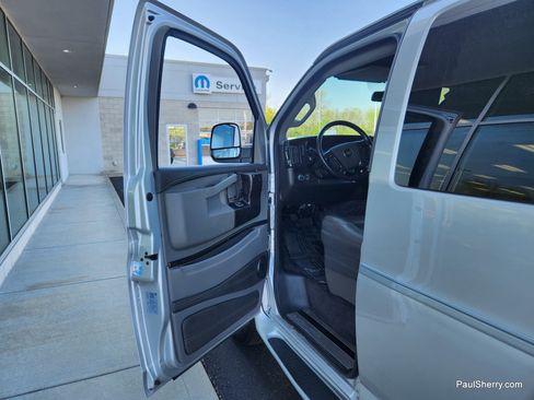 Used 2023 Chevrolet Express 2500 Extended RWD image 30