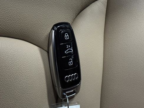 Used 2023 Audi Q7 2.0T Premium w/ Convenience Package image 28