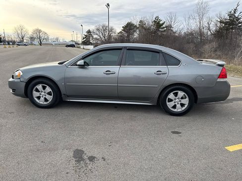 Used 2009 Chevrolet Impala LT w/ Luxury Edition Package image 6