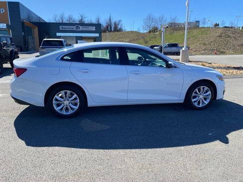 Used 2024 Chevrolet Malibu LT FWD image 2