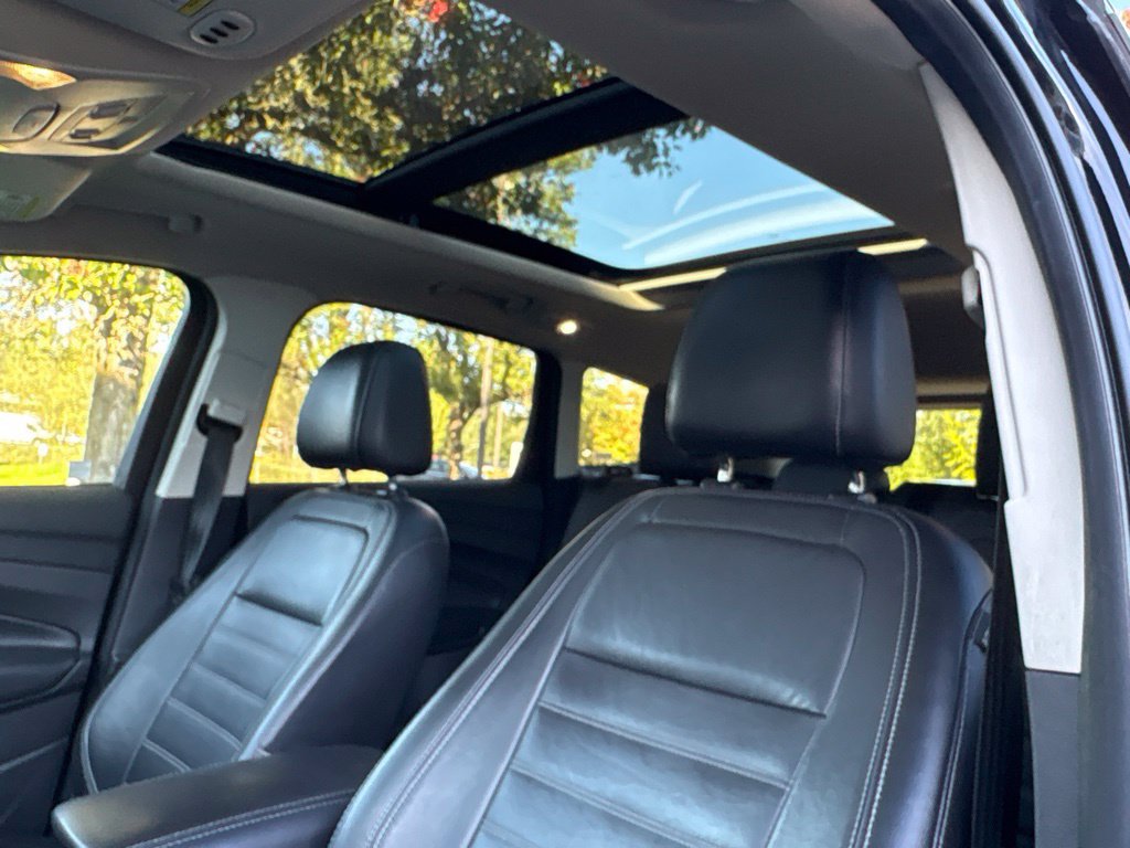 Used 2017 Ford Escape Titanium w/ Canadian Touring Package AWD/4WD image 23