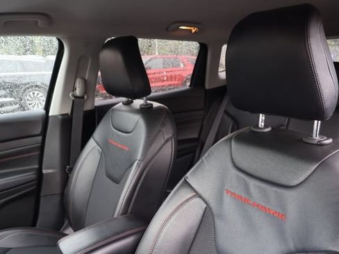Used 2022 Jeep Compass Trailhawk AWD/4WD image 10