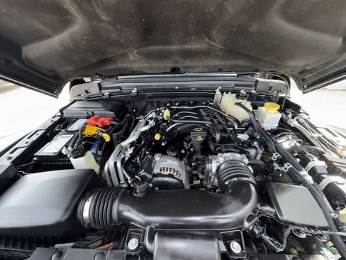 Used 2022 Jeep Gladiator Mojave w/ Cold Weather Group image 10