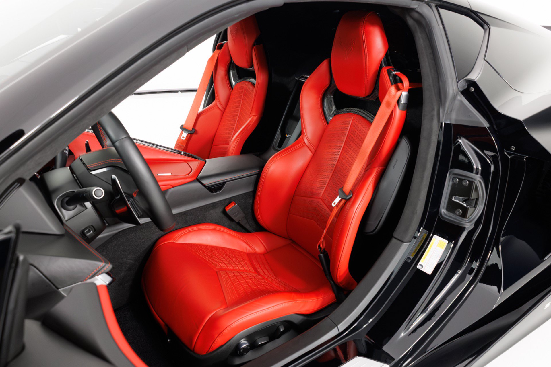 Used 2024 Chevrolet Corvette Stingray Premium Cpe w/ Z51 Performance Package RWD image 18