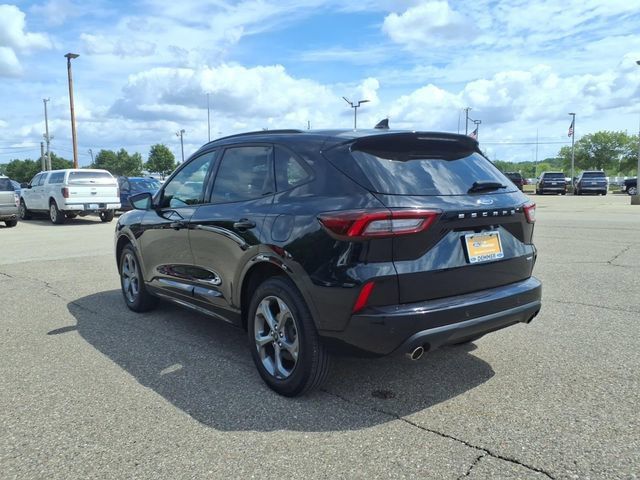 Certified 2024 Ford Escape ST-Line w/ Tech Pack #1 AWD/4WD image 5