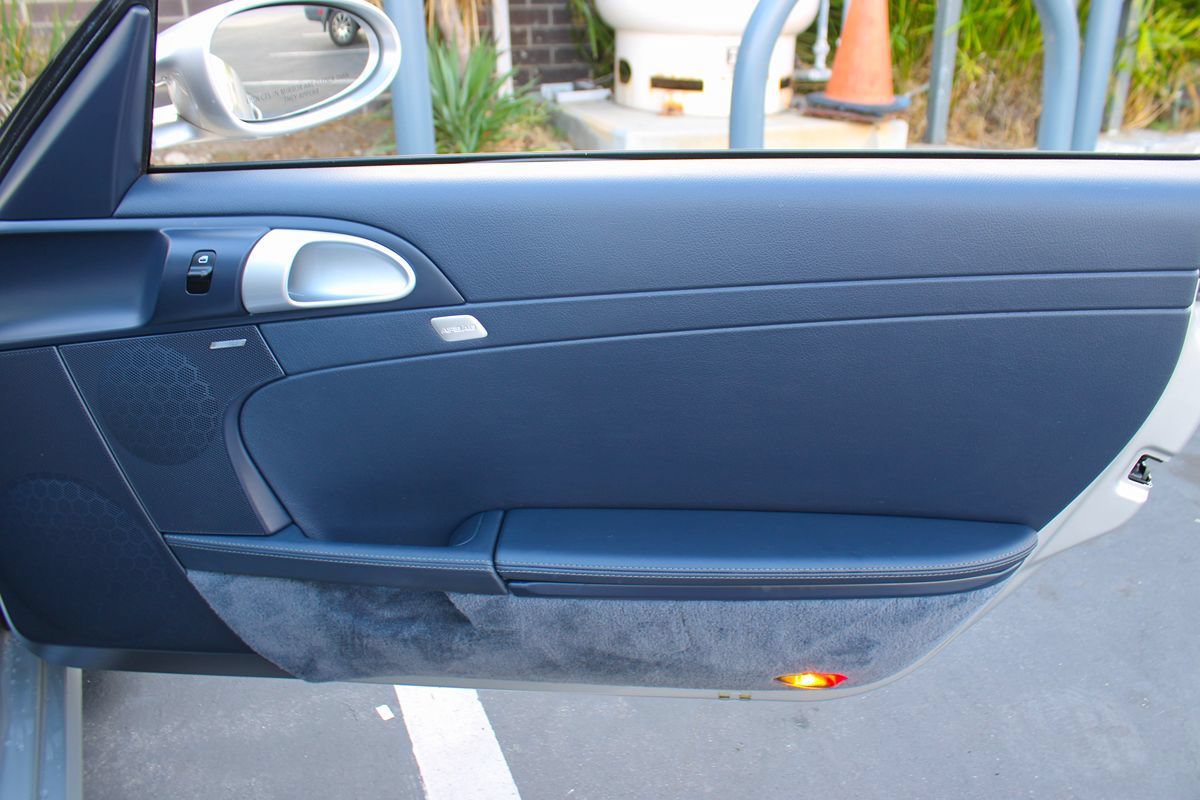 Used 2007 Porsche Cayman S RWD image 19