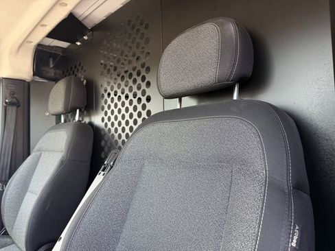 Used 2025 RAM ProMaster 2500 w/ U-Haul Equipment Group FWD image 17