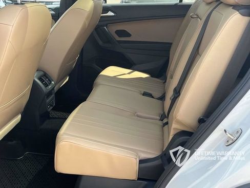 Used 2022 Volkswagen Tiguan SE R-Line FWD image 19