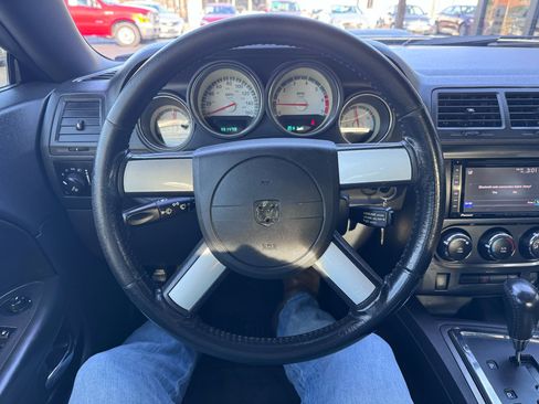 Used 2009 Dodge Challenger R/T image 13