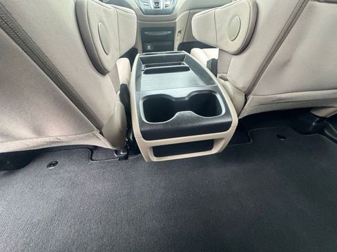 Used 2019 Honda Odyssey EX image 24