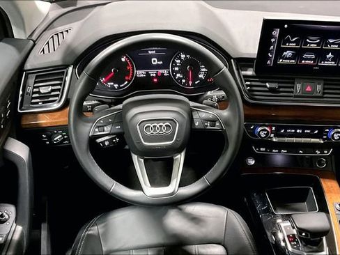 Certified 2023 Audi Q5 2.0T Premium w/ Convenience Package image 5