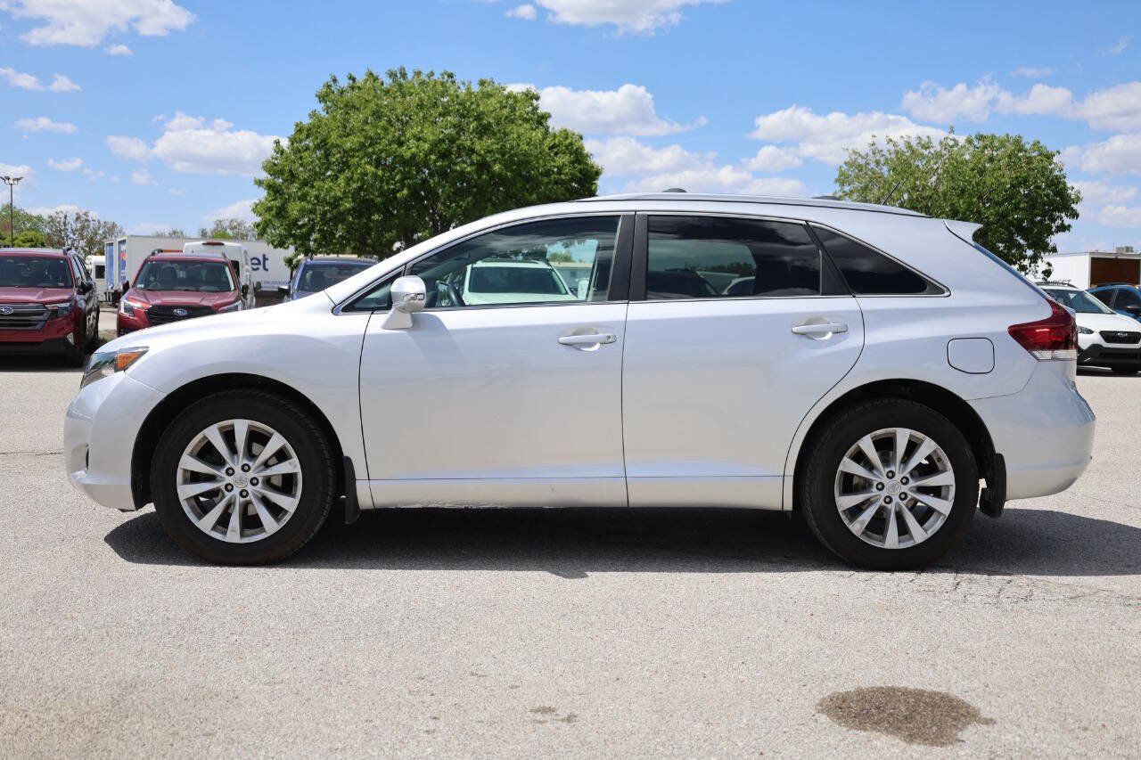 Used 2013 Toyota Venza LE AWD/4WD image 8