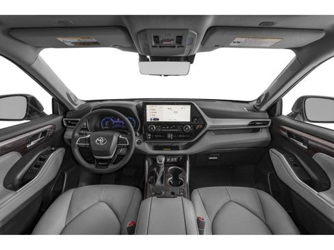New 2026 Toyota Highlander Platinum AWD/4WD image 5