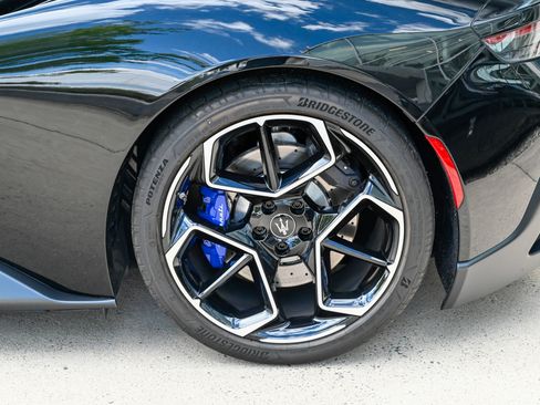 Used 2023 Maserati MC20 Coupe RWD image 10