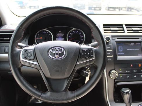 Used 2015 Toyota Camry SE image 13