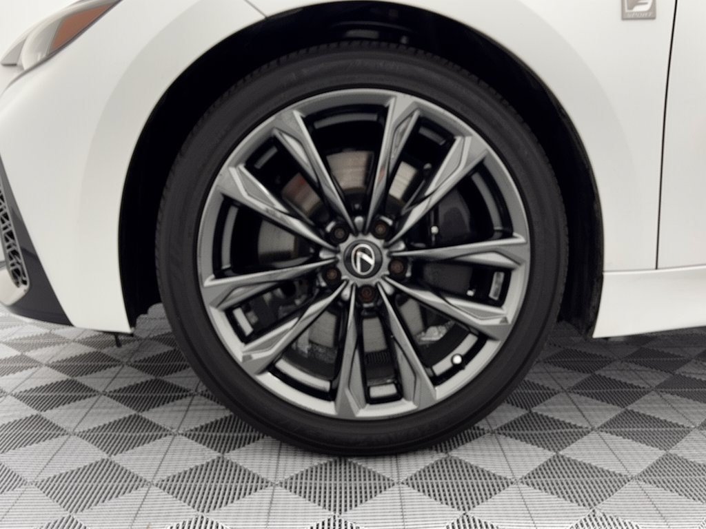 Used 2022 Lexus IS 350 F Sport w/ Navigation Package RWD image 13
