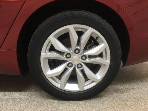 Used 2019 Chevrolet Impala LT w/ LT Convenience Package FWD image 17