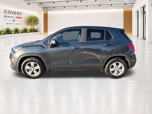 Used 2020 Chevrolet Trax LS w/ Tint and Cruise Package FWD image 7