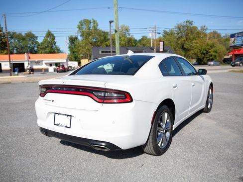 Used 2023 Dodge Charger SXT image 5