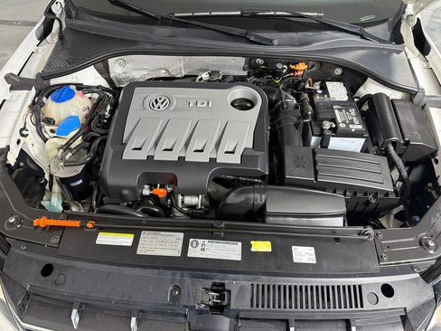 Used 2012 Volkswagen Passat TDI SE FWD image 25