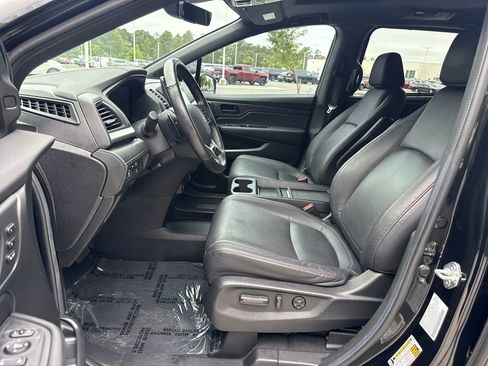 Used 2024 Honda Odyssey Sport image 12