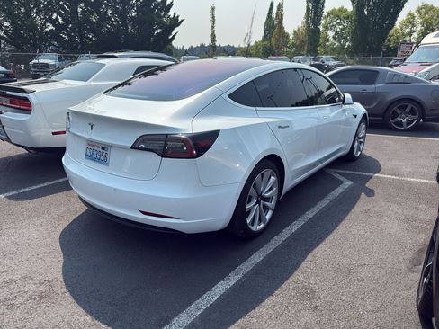 Used 2018 Tesla Model 3 Long Range RWD image 4