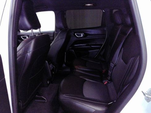 Used 2025 Jeep Compass Latitude w/ Altitude Special Edition image 16