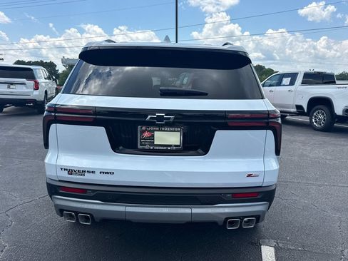 New 2026 Chevrolet Traverse Z71 w/ Enhanced Driving Package AWD/4WD image 7