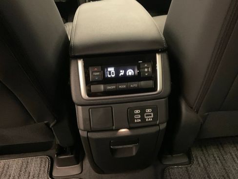 New 2026 Subaru Ascent Premium AWD/4WD image 34