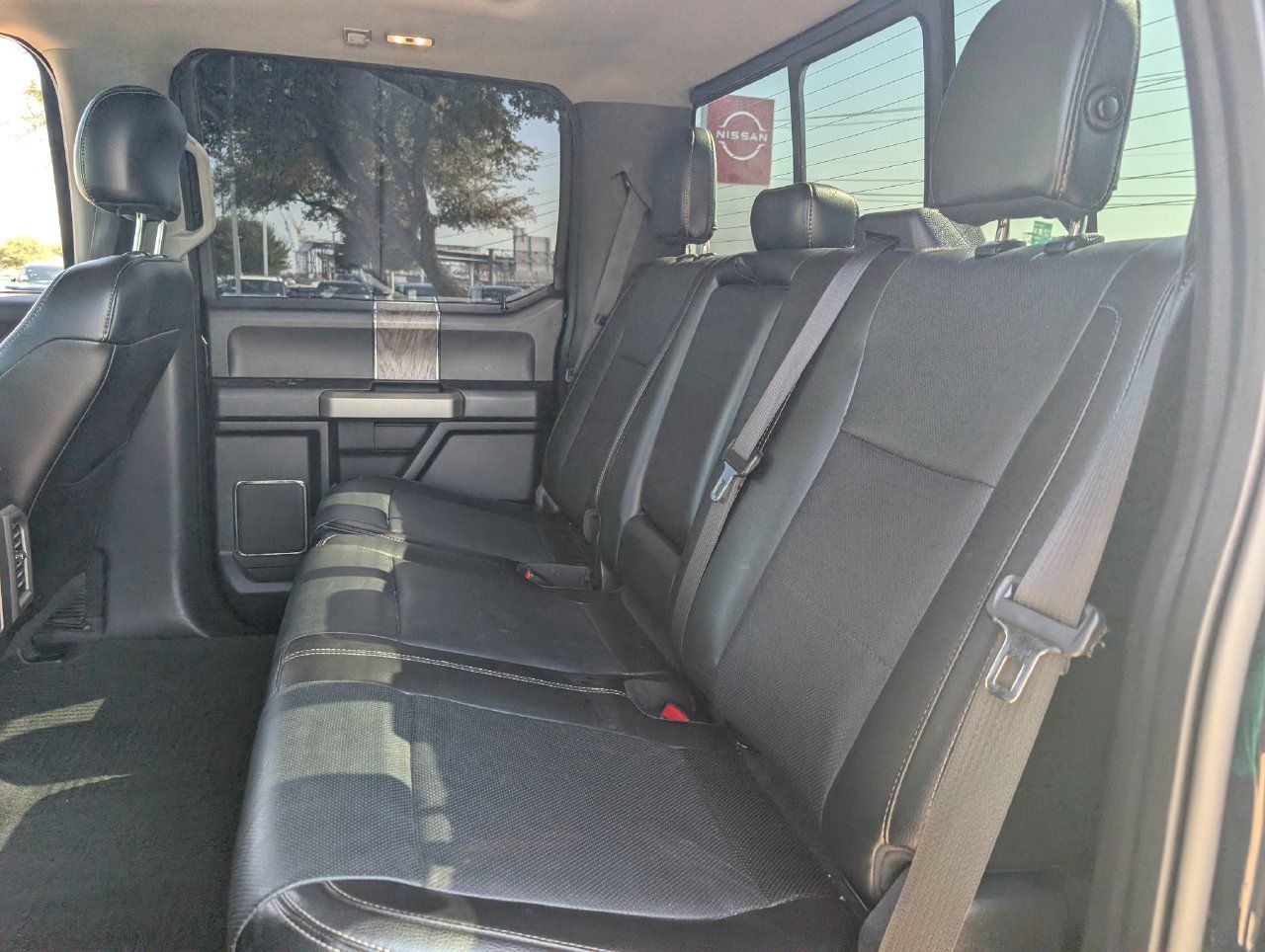 Used 2017 Ford F250 Lariat w/ Lariat Ultimate Package AWD/4WD image 32