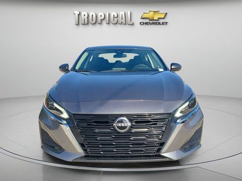 Used 2024 Nissan Altima 2.5 SV image 8